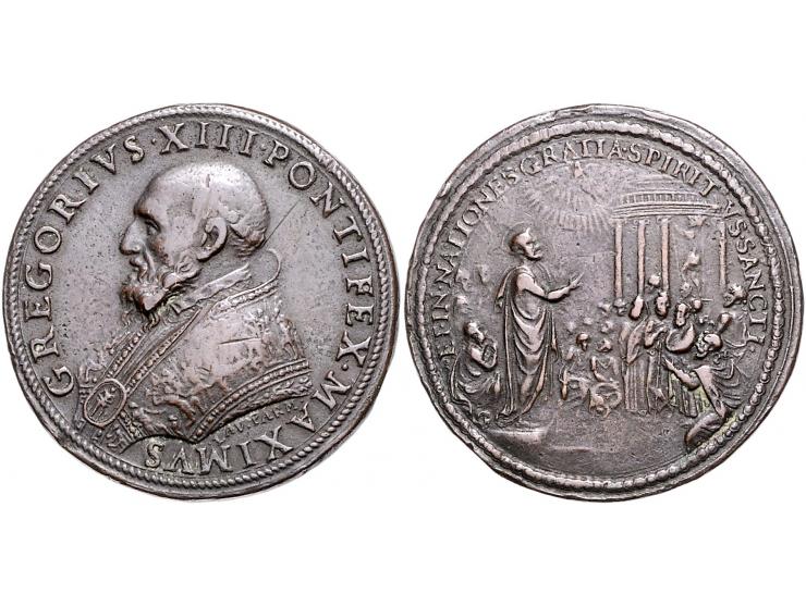 Historiepenningen Papal States, Gregory XIII (1572-85), medal n.d. in bronze - Obv: bust left, by L. de Parma, 21,75 gr., 39 