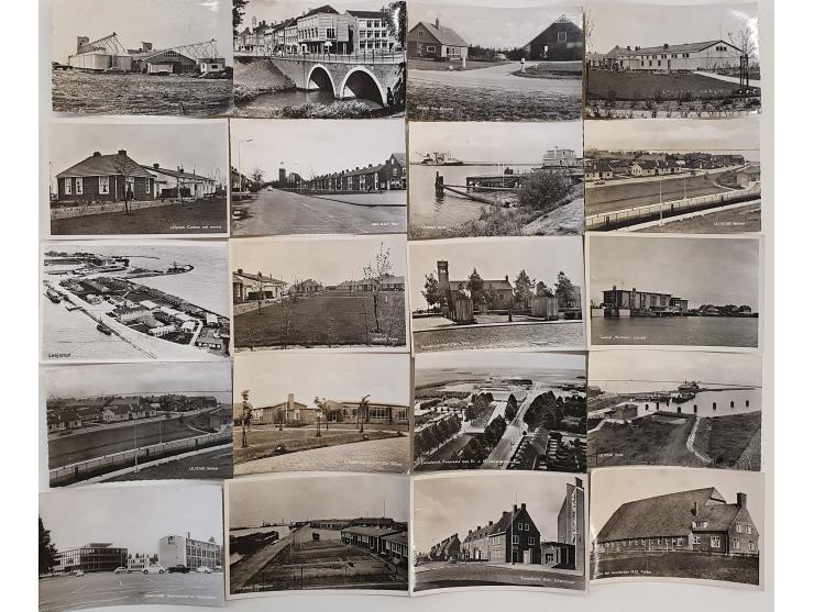 Ruim 125(handgeteld) ansichtkaarten Flevoland. Meest na 1940. Deel van een grotere collectie. Zie ook andere kavels. Box