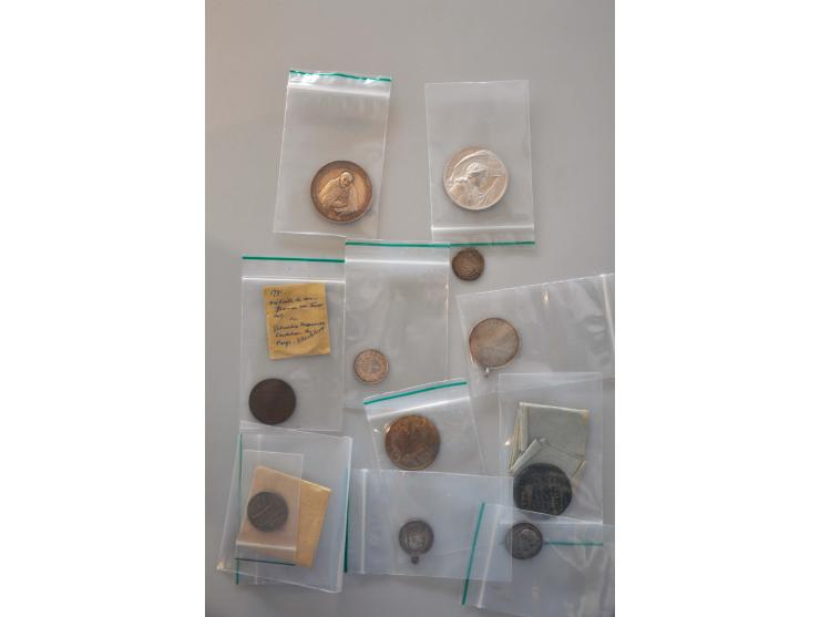 Miscellaneous penningen, Religie, prijsmedaille, enkele munten, contemporaine vervalsing Zweden 1559 etc. w.b. zilveren ex. T