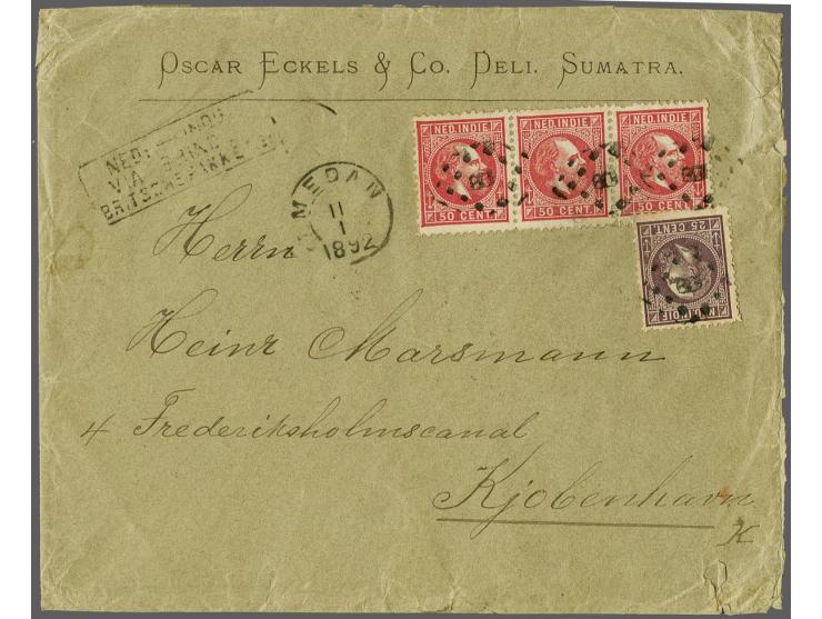 25 cent donkerpaars tanding 12½ x 12 en 50 cent karmijn tanding 12½ x 12 in strip van 3 waarin tandingpaar 11½ x 12+12½ x 12 