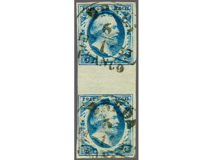 5 cent blauw plaat I pos. 46/76 in zogenaamd brugpaar, fraai ex. (links kort doch niet aangesneden, vouwtjes in brug en door 