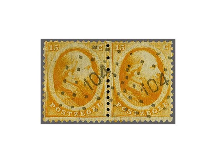 15 cent oranje in paar met puntstempel 104 - Tholen -, rechterzegel pracht ex., linkerzegel dichtgemaakt scheurtje en aangeze