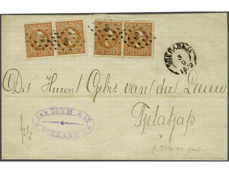 Willem III 10 cent oranjebruin tanding 13¼ x 14 in 2 paren op briefomslag van Soerabaja 3-9-1879 via Banjoemaas naar Tjilatja
