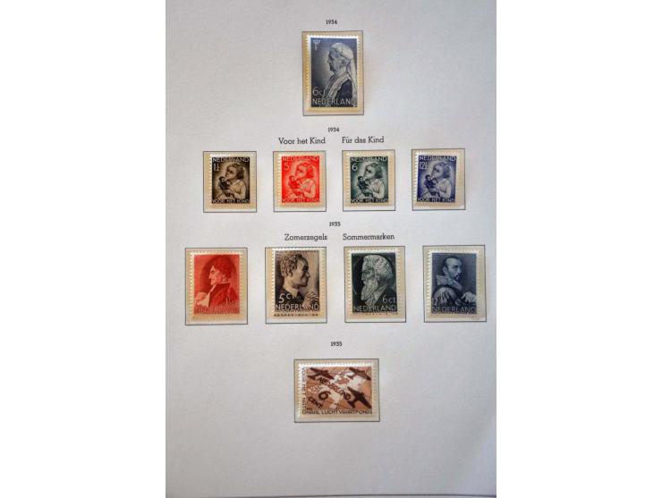 collectie 1923 - 2000 w.b. */** , in 2 Leuchtturm albums