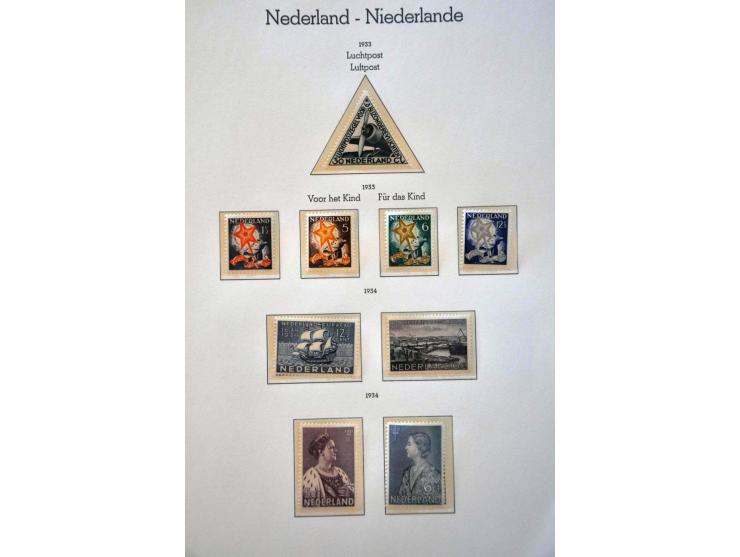 collectie 1923 - 2000 w.b. */** , in 2 Leuchtturm albums