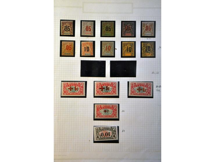 collectie op albumbladen 1885 - 1947 wb. Yv. 28 gebruikt