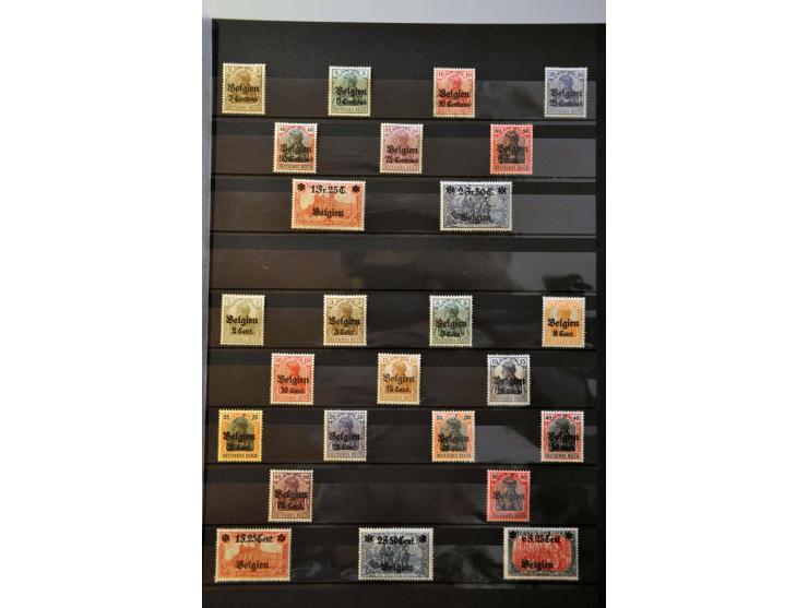 collectie 1849-2005 meest */** met veel betere ex. en series w.b. OBP nr. 37, Albert met Helm, Postzegeldagen Antwerpen, Gekr
