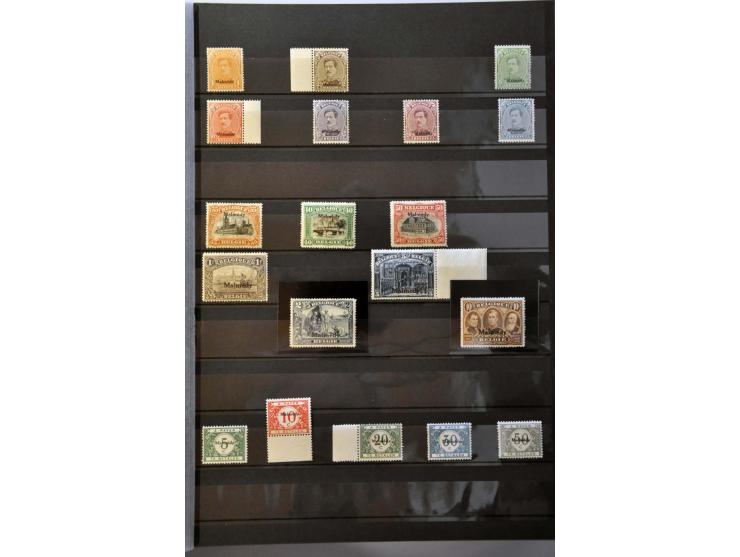 collectie 1849-2005 meest */** met veel betere ex. en series w.b. OBP nr. 37, Albert met Helm, Postzegeldagen Antwerpen, Gekr