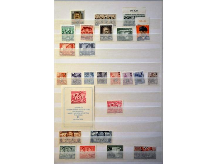 gestempeld en */** met beter materiaal van o.a. Oude Staten, Bund en DDR in 5 insteekboeken
