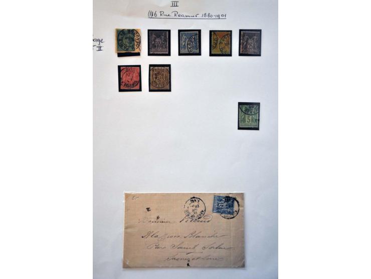 stempels Parijs, collectie vanaf ca. 1900 w.b. poststukken in 12 banden. Tevens iets literatuur