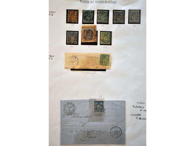 stempels Parijs, collectie vanaf ca. 1900 w.b. poststukken in 12 banden. Tevens iets literatuur