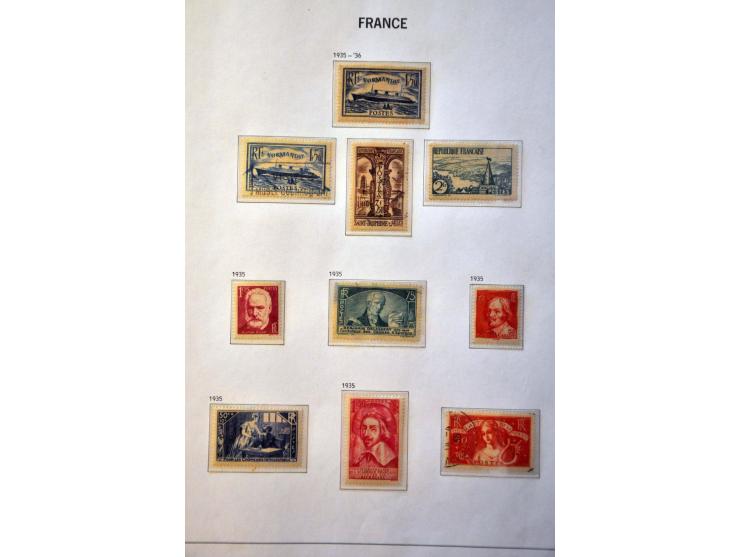 collectie t/m 1999 wb. Yv. nr. 33 met gros chiffre 5104 Shanghai (gaatje) in 4 albums