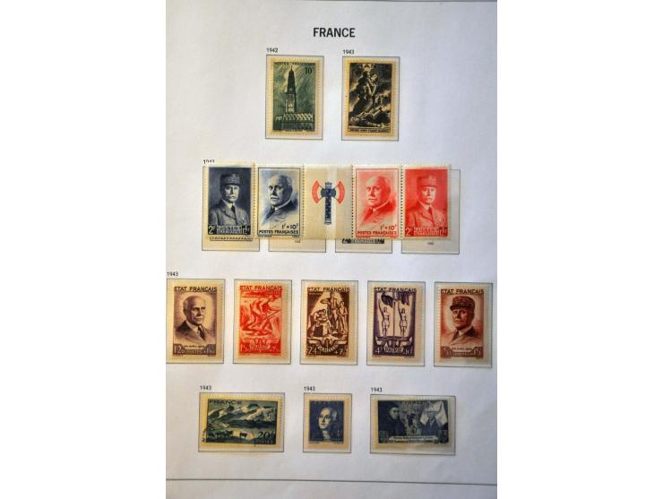 collectie t/m 1999 wb. Yv. nr. 33 met gros chiffre 5104 Shanghai (gaatje) in 4 albums