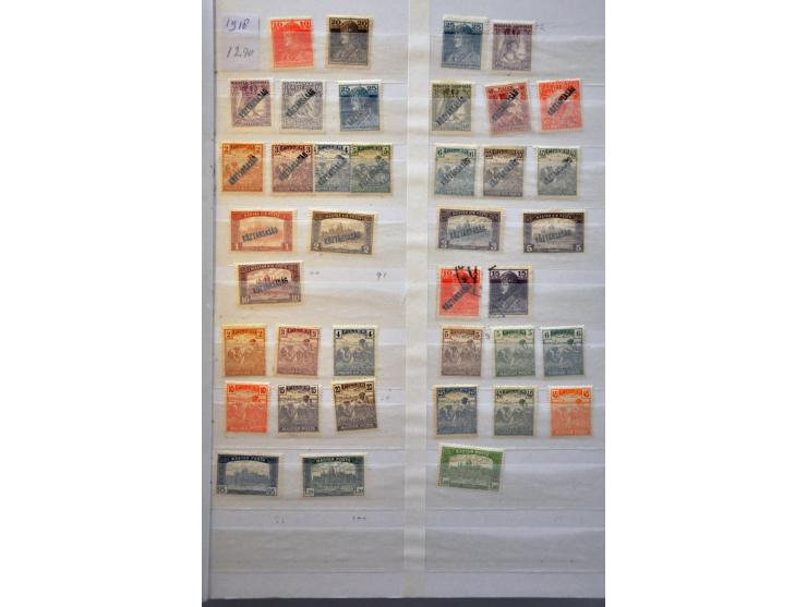 collectie 1871-1988 in 2 insteekboeken