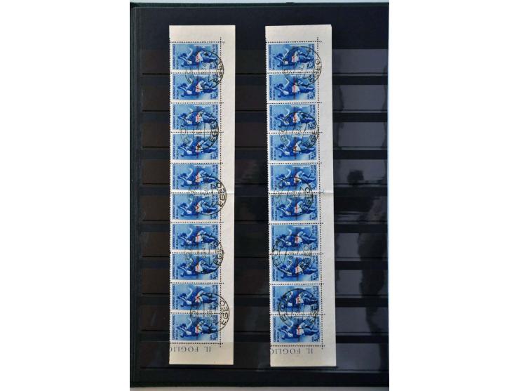 Italiaanse bezetting, voorraad voetbal serie 1934 in strippen van 10 (onderzijde vellen) gestempeld, met certificaten, incomp