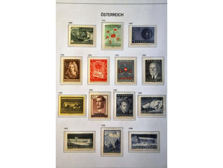 collectie 1945 t/m 2001 ** in 2 luxe Davo albums