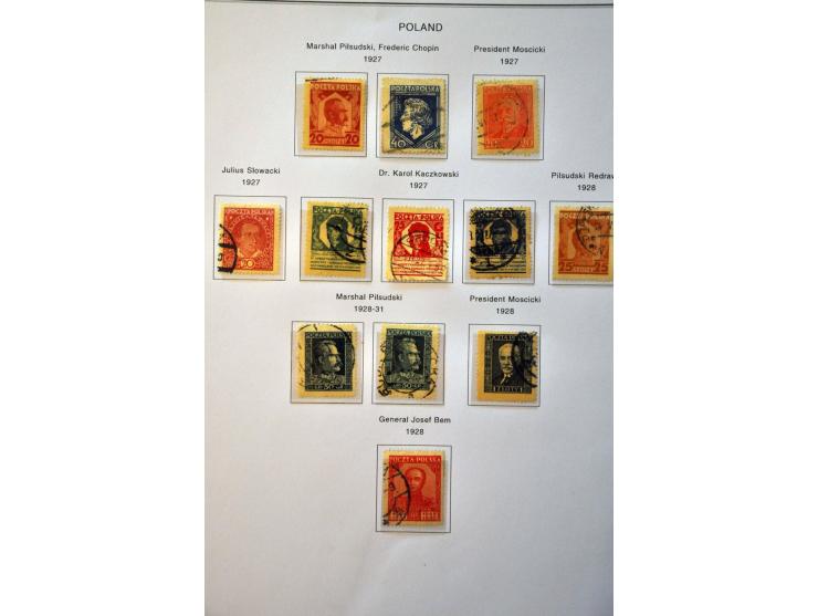 collectie 1918-2012 deels */** met betere ex., series en blokken (o.a. Mi. nrs. 1 en 9) in 7 ringbanden