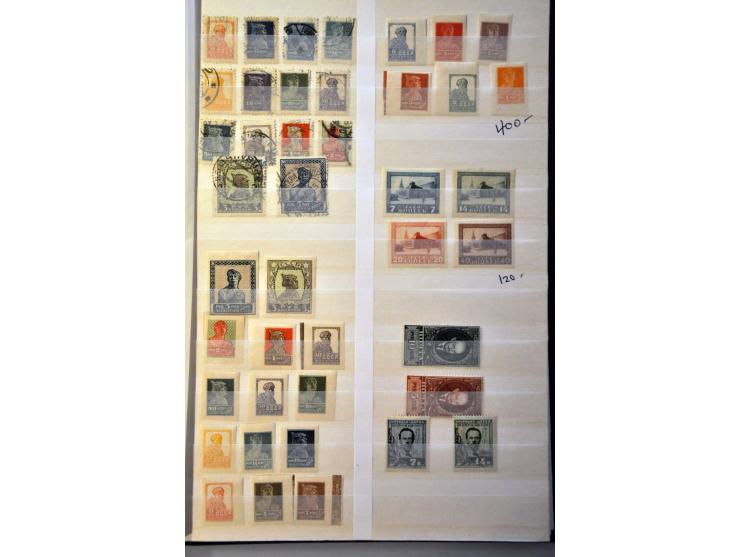 meest ouder en klassiek materiaal met betere ex. w.b. Mi. 427-428 ** in insteekboek