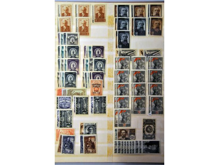 voorraad 1929-1956 */** met beter materiaal in insteekboek