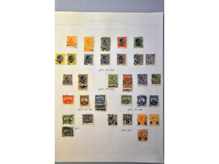 collectie tot ca. 2000 meest gestempeld met beter materiaal en iets Baltische Staten in 2 albums