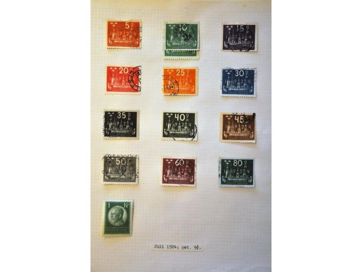 collectie tot ca. 2000 meest gestempeld met beter materiaal en iets Baltische Staten in 2 albums