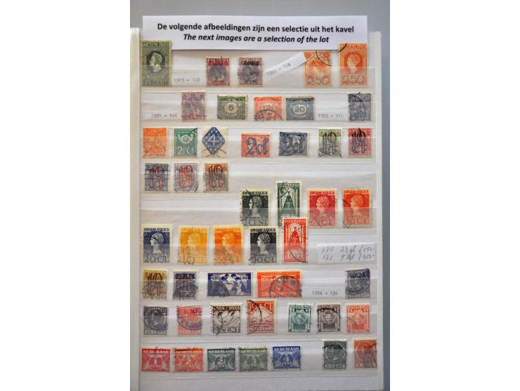 collectie, w.b. 104-105, 136-138 en nominaal EUR 443 + NL1 (516x), NL2 (10x), wereld (10x), kerst (80x) en aangetekend (1x), 