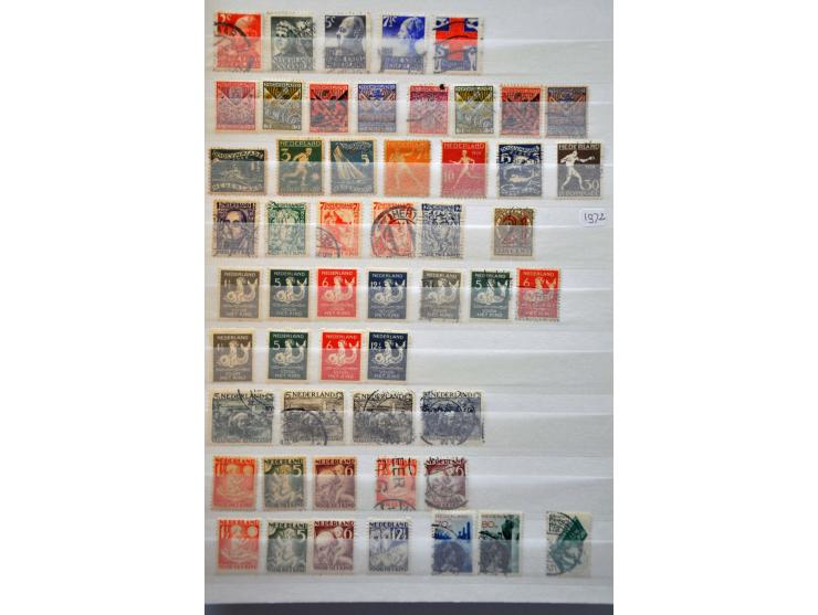 collectie 1852-2015 meest gestempeld w.b. betere ex. in insteekboek