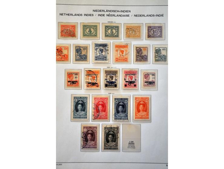 collectie vanaf 1864 met enkele betere ex. en series (w.b. Bernardfonds gestempeld, En Face Antillen *) in 3 Schaubek klemban