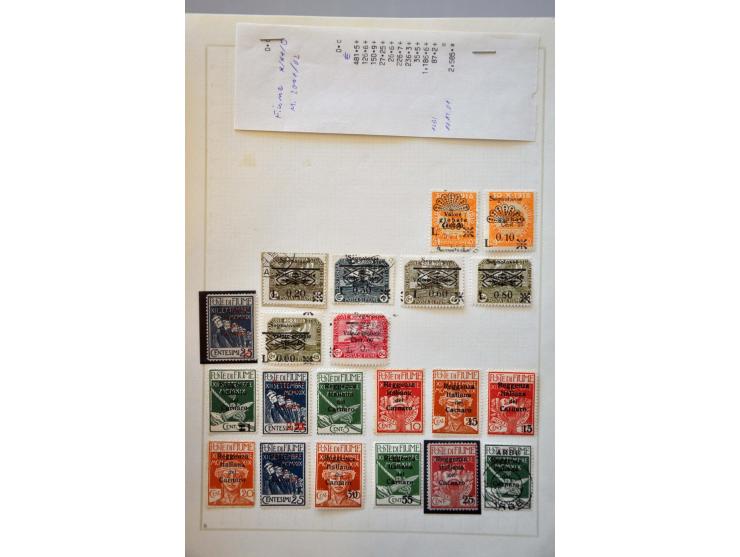 collectie op albumbladen **/* en gestempeld in map