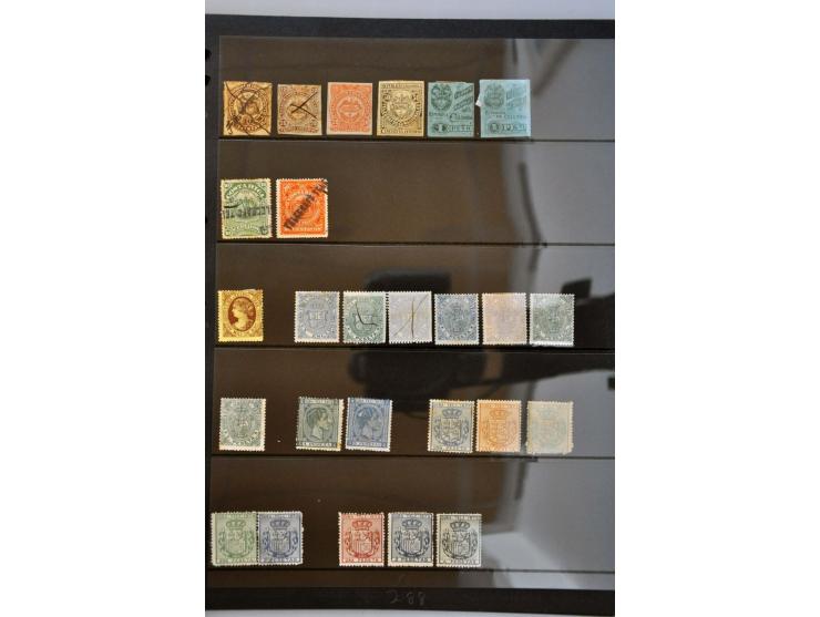 collectie telegram- en telefoonzegels met beter materiaal (o.a. Nederland TG7 met gebreken) op insteekbladen