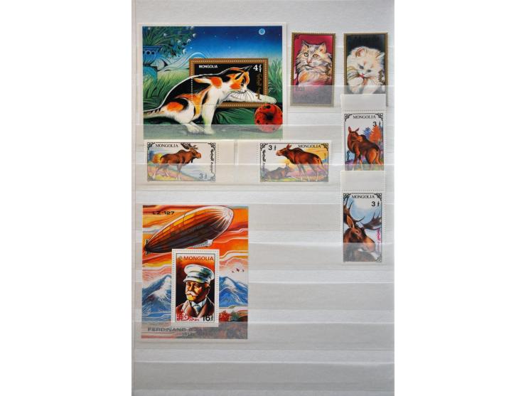 collectie 1932-2008 meest ** in 5 dikke insteekboeken