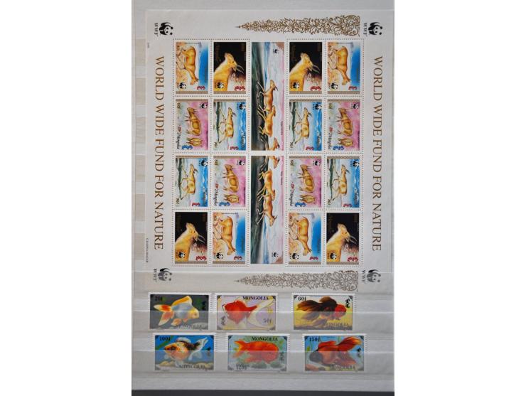 collectie 1932-2008 meest ** in 5 dikke insteekboeken
