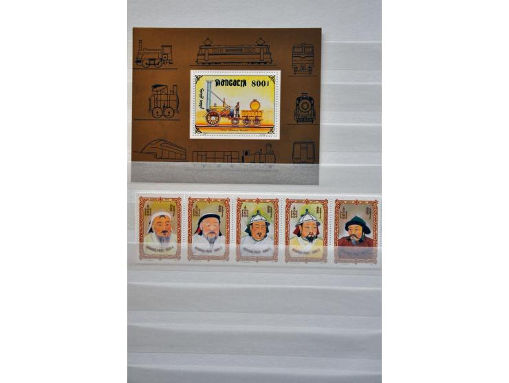 collectie 1932-2008 meest ** in 5 dikke insteekboeken