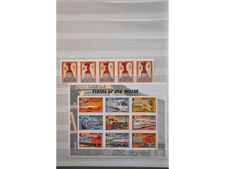 collectie 1932-2008 meest ** in 5 dikke insteekboeken
