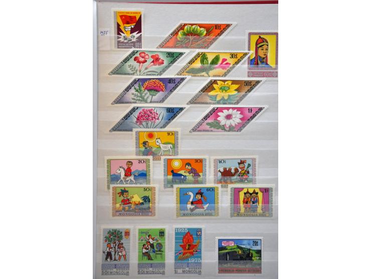 collectie 1932-2008 meest ** in 5 dikke insteekboeken