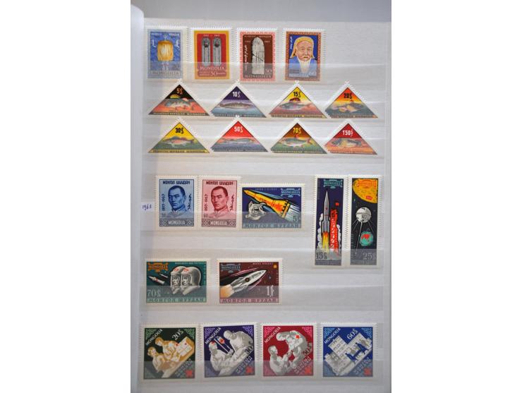 collectie 1932-2008 meest ** in 5 dikke insteekboeken