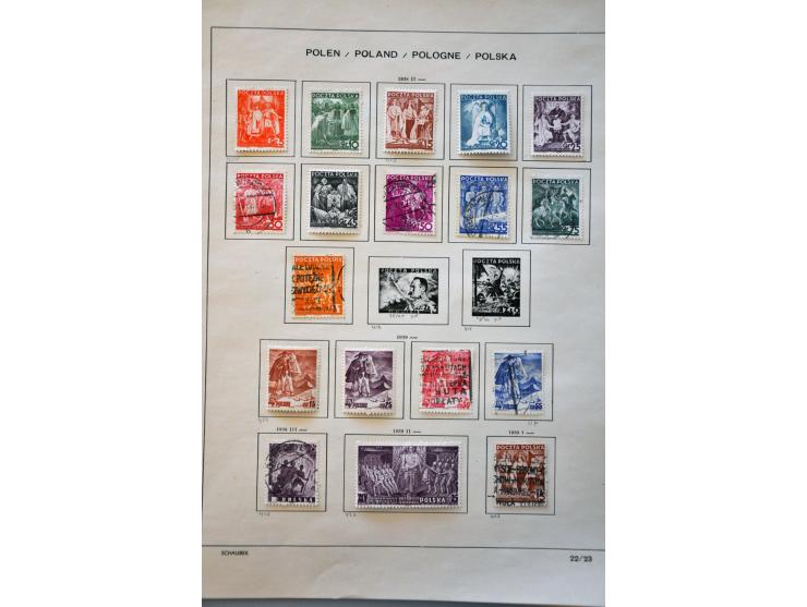 collectie 1918-1989 w.b. iets Portugal en kleine verzameling Roemenië met enig beter materiaal in 2 albums