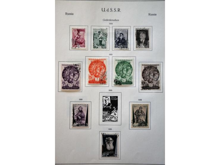 collectie 1858-2000 **/* en gebruikt w.b. betere nummers in 4 albums en 1 insteekboek, in doosje