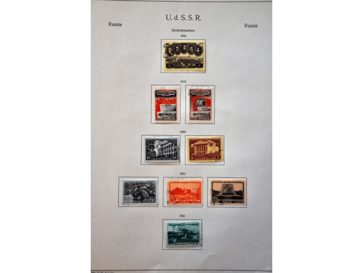 collectie 1858-2000 **/* en gebruikt w.b. betere nummers in 4 albums en 1 insteekboek, in doosje