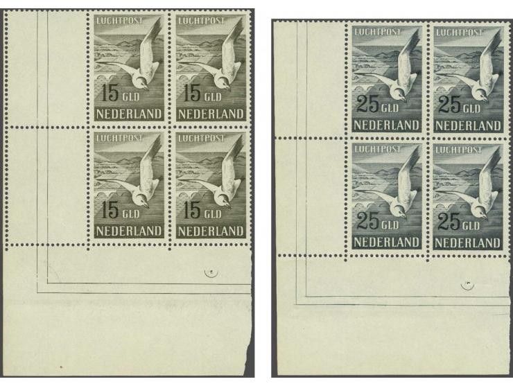 Meeuwen 15 en 25 gulden in blokken van 4 met hoekvelrand, in beide blokken 2 ex. minieme vouwtjes, cat.w. 2400+
