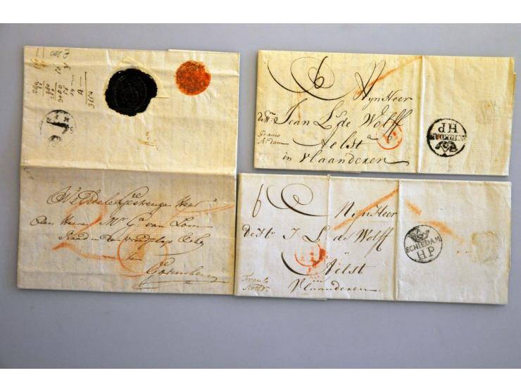 32 poststukken met vertrekstempels w.b. AMSTERDAM met posthoorn (2x), zwak B; OP ZOOM met veren, DELFT met veren (3x), GOUDA 
