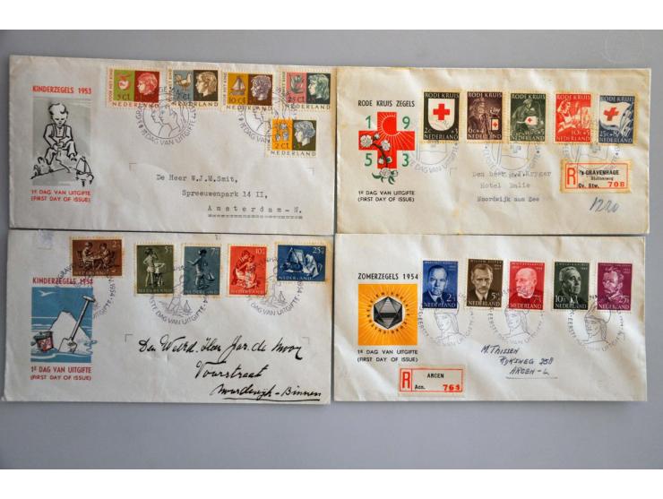 fdc's, collectie vanaf E2 w.b. met kindblokken op kleinformaat enveloppen in 3 albums