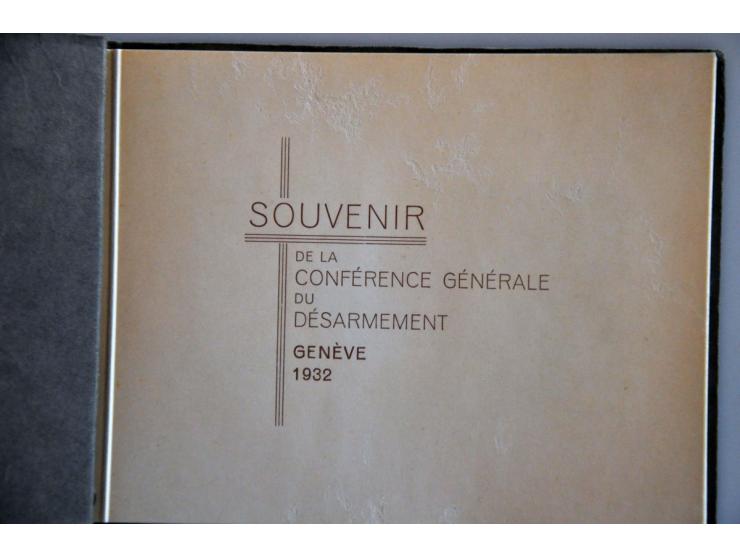 1932 Souvenir booklet de la Conférence Générale du Désarmement Genève with Zst. 185-90 and Airmail 18-20 in blocks of 4 mint 