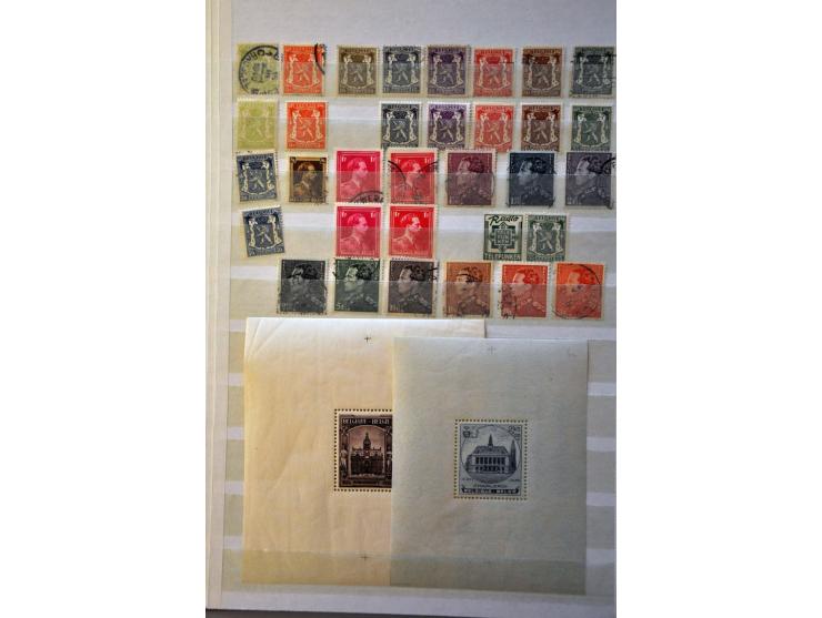 collectie 1849-1968 zowel gestempeld als */** verzameld in dik insteekboek