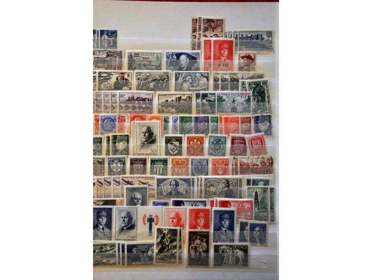 including better stamps, classics, Liberation, 3 values Besetztes Gebiet Nordfrankreich signed Pickenpack etc. in 2 stockbook