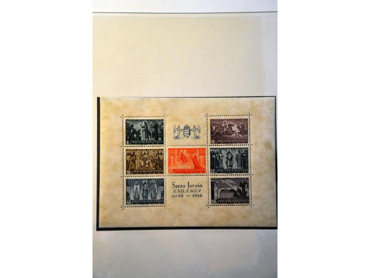 collection 1913-1998 */** with better sets and minisheets (a.o. Roosevelt and Chainbridge) in 13 Lindner albums in large box