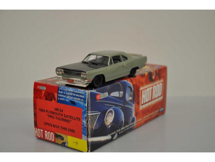 Plymouth Satellite Pro-Touring, Brooklin Models, hand built, 1:43, green/black, Mint.