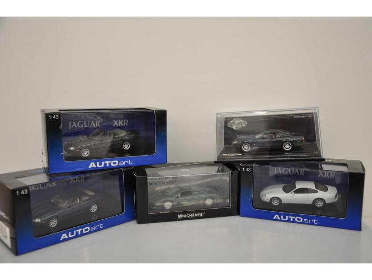 Jaguar XJ 220, Minichamps, 1:43, green, Mint, Jaguar XK Cabrio, AutoArt, 1:43, green, Near Mint (box and outer carton damaged