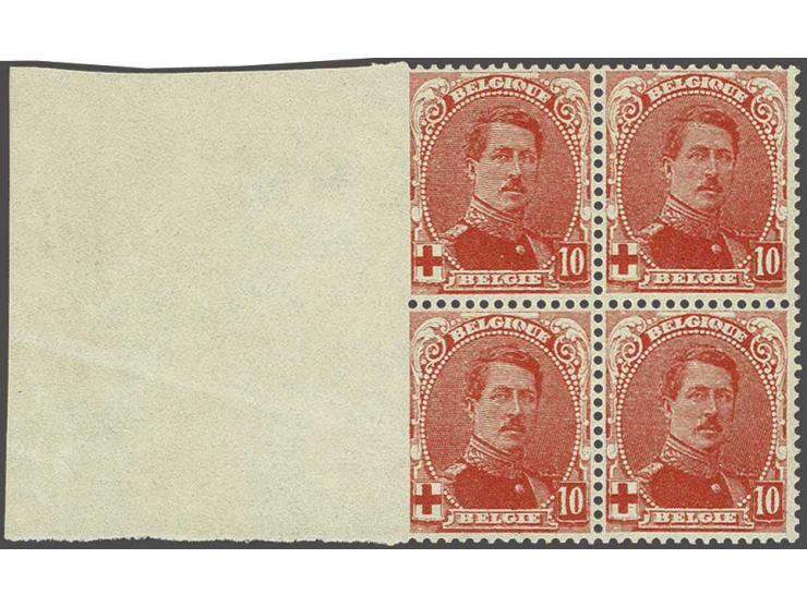 Rode Kruis 10 cent rood in blok van 4 met variëteit links ongeperforeerd, vrijwel pracht ex. (gom iets getint en vouwtje door