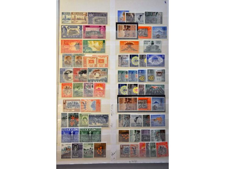 5 cent donkerblauw plaat III pos. 86-87 in paar met velrand, pracht ex.